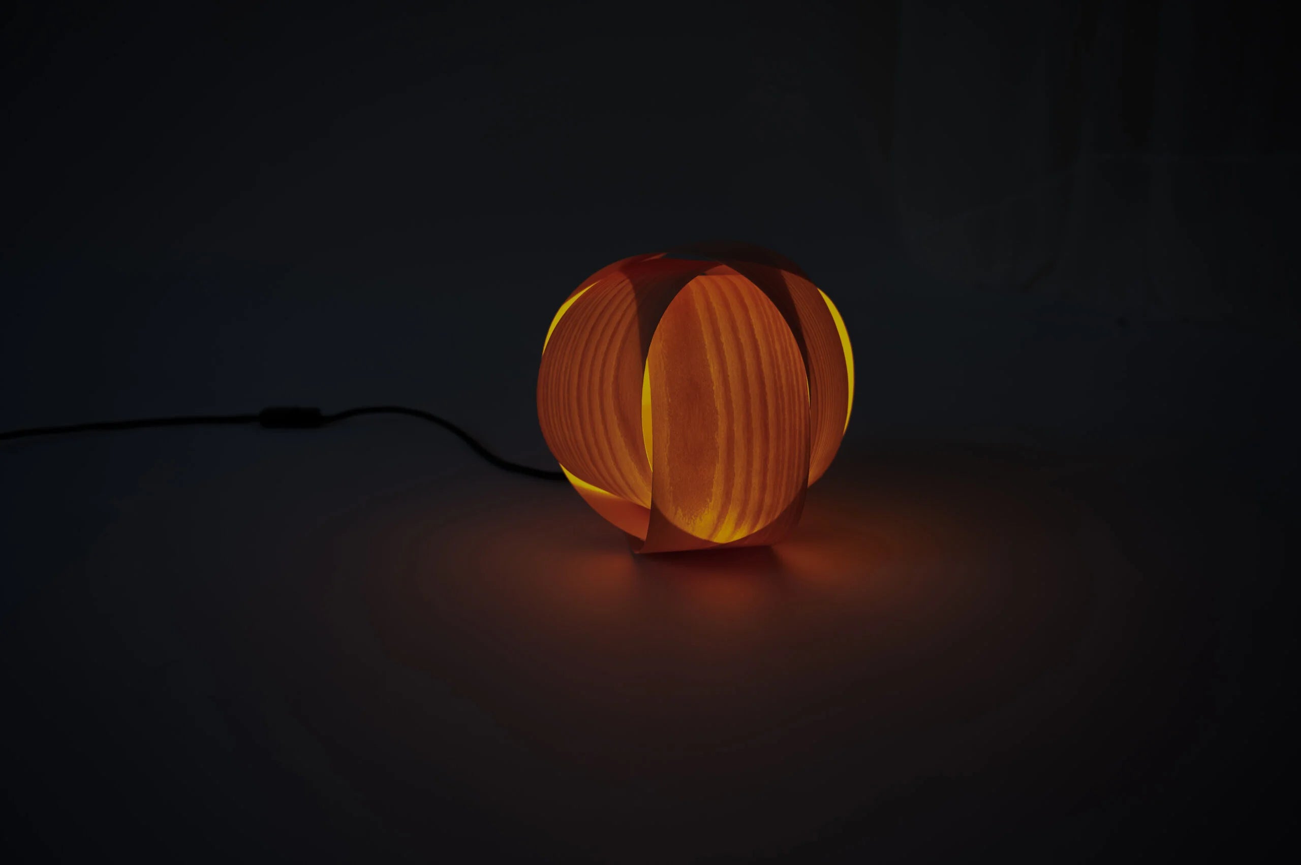 CAPDELL BEECH LAMP Ø 20 cm