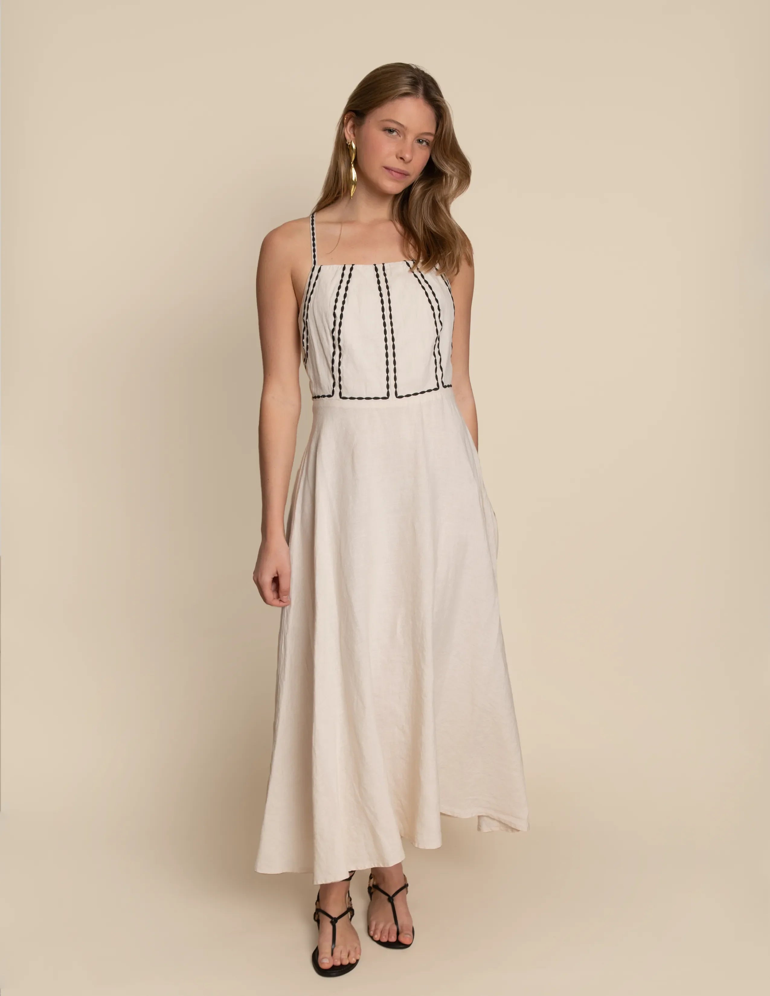 Vestido capa bordados