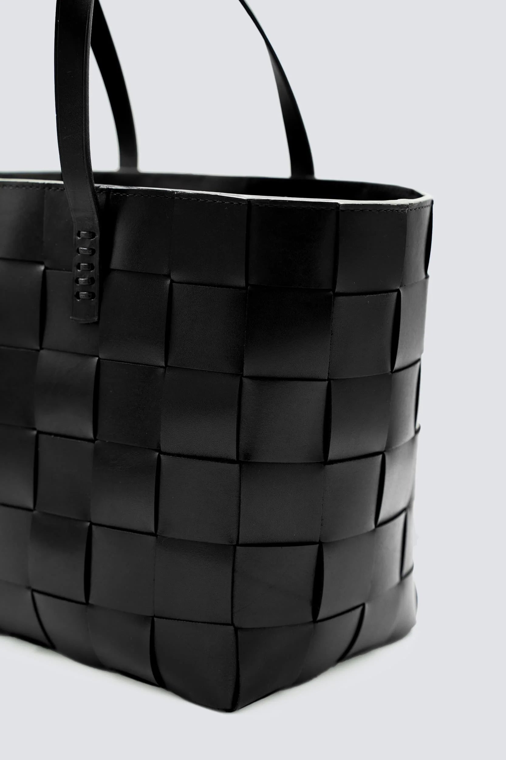 JAPAN TOTE BLACK W/ FLAT HANDLES