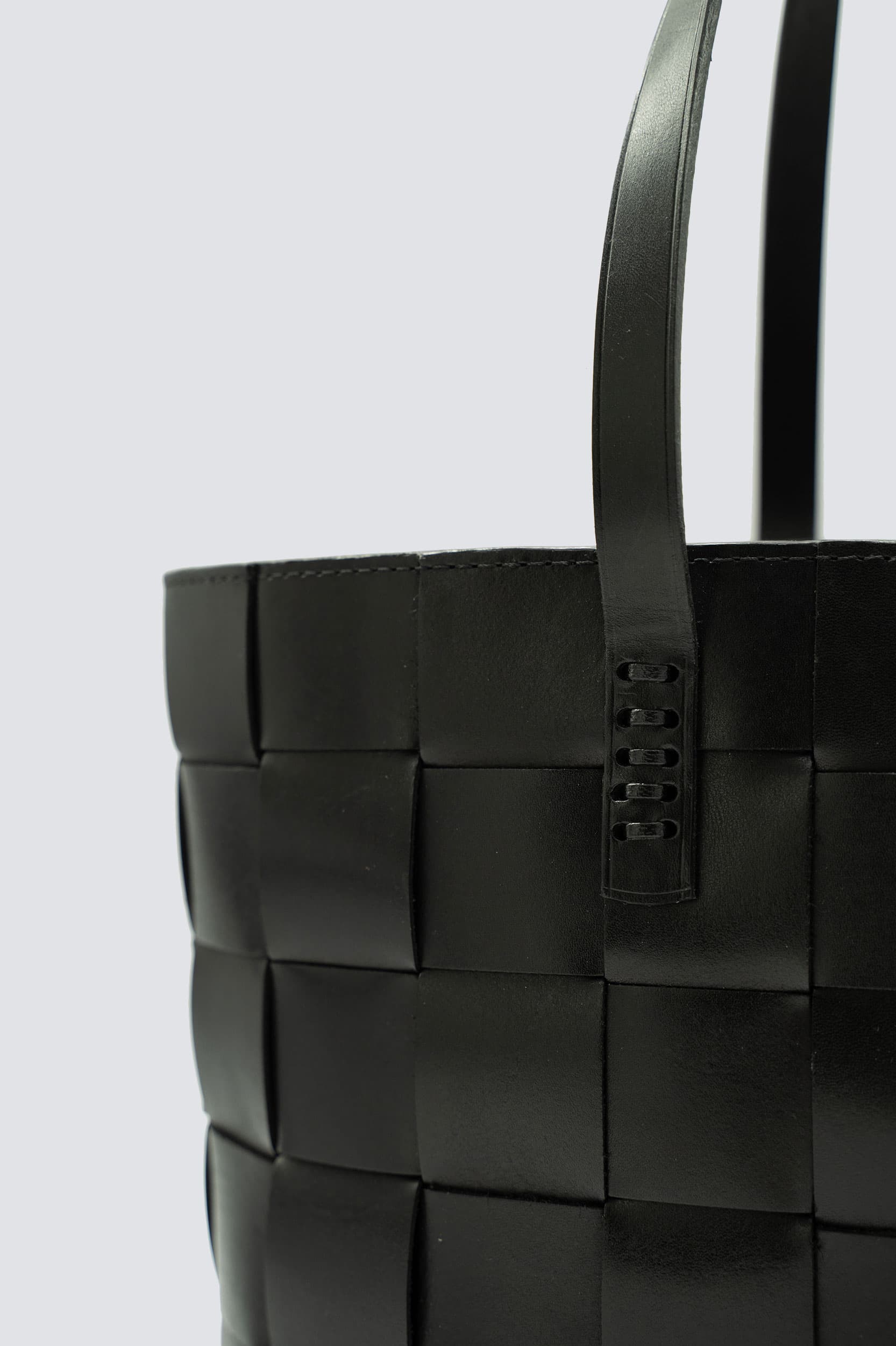 JAPAN TOTE BLACK W/ FLAT HANDLES
